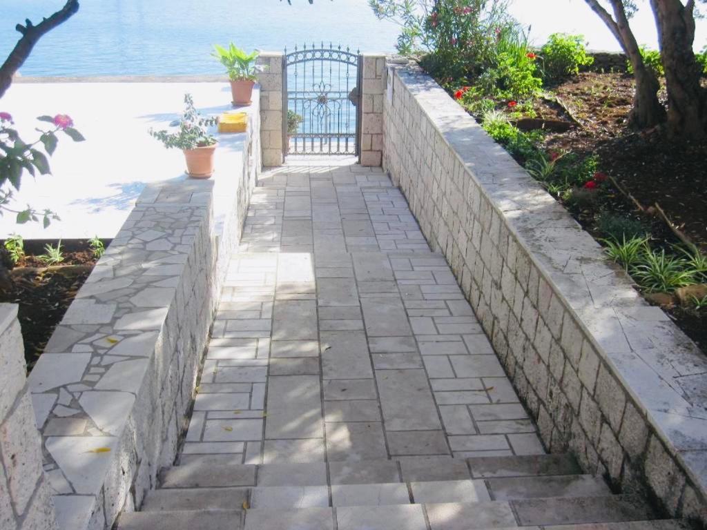 Holiday Home Adriatic Лумбарда Экстерьер фото