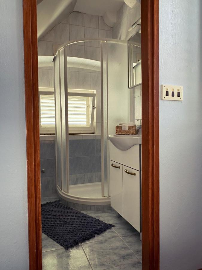 Holiday Home Adriatic Лумбарда Экстерьер фото